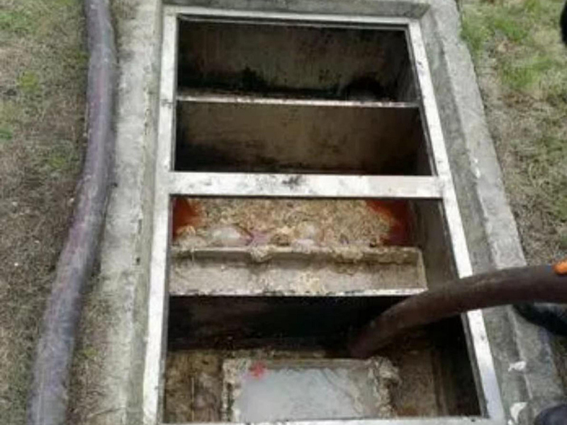 龙湖隔油池清理